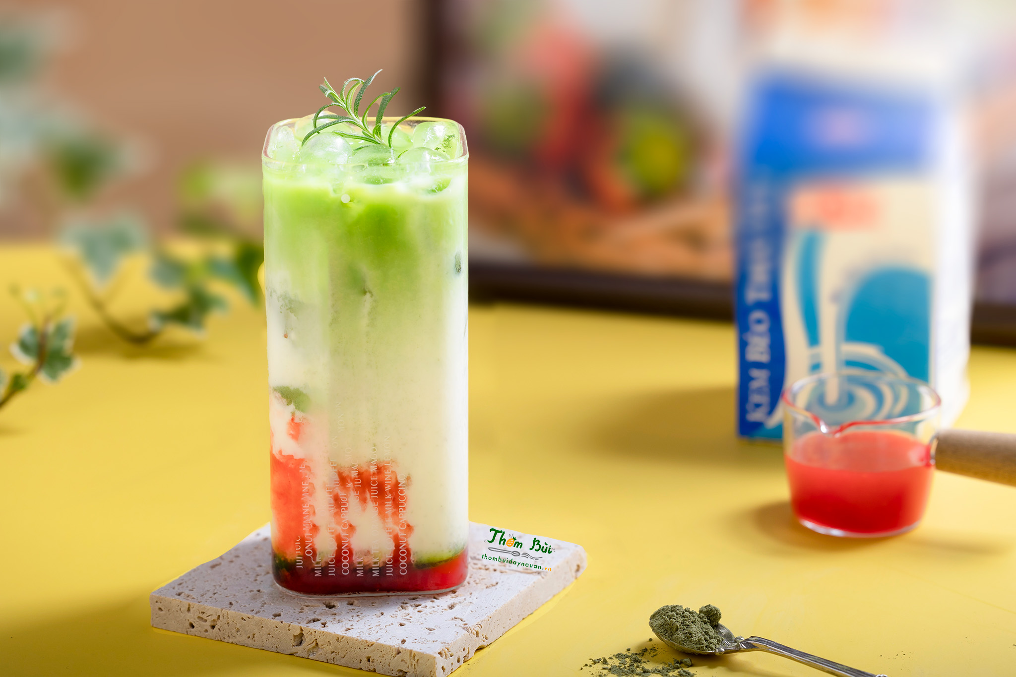 Cách pha chế món Dâu latte béo ngậy hấp dẫn, chuẩn vị quán cafe